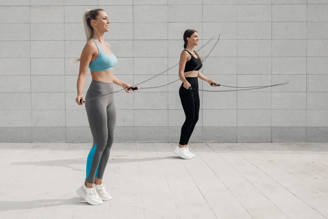 Jaka skakanka do crossfit? Odkryj najlepsze modele dla efektywnych treningów